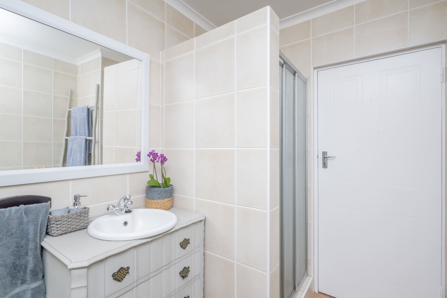 5 Bedroom Property for Sale in Protea Heights Western Cape